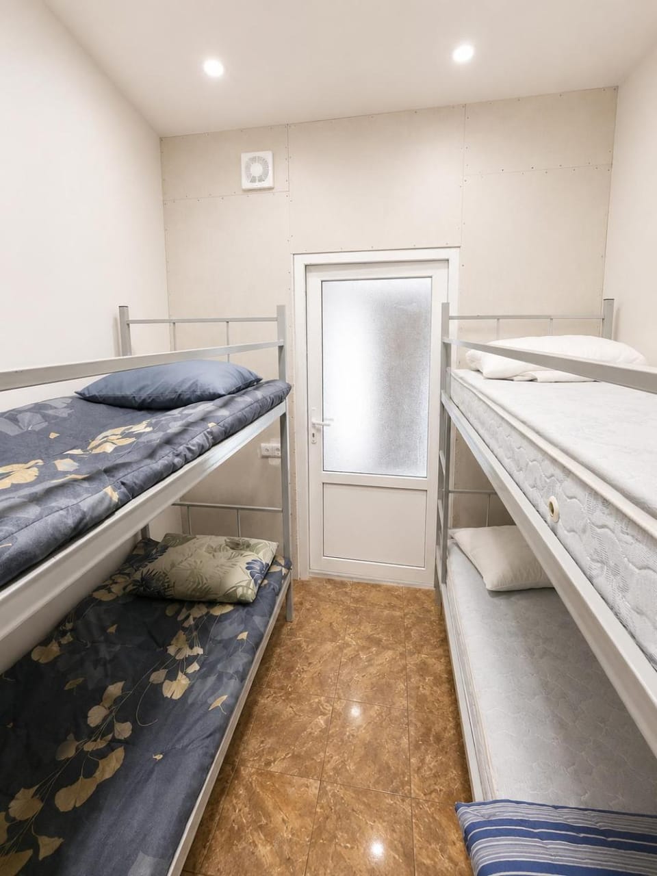 Bed, Photo of the whole room, Bedroom, bunk bed