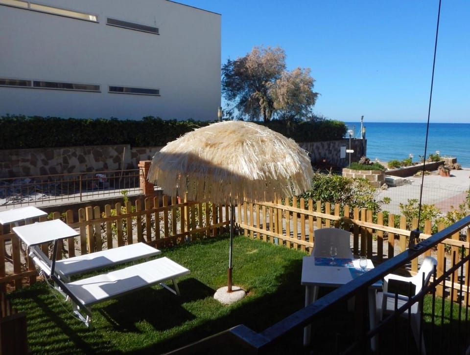 Sea view, sunbed