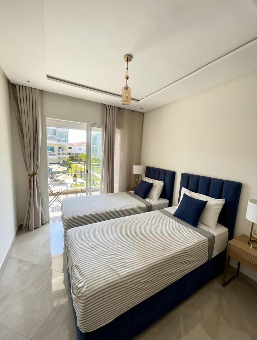 2BR Pool View Kids Pool & Gym 6 Min to Beach Apartment in Casablanca-Settat