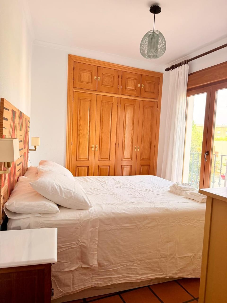 Bed, Photo of the whole room, Bedroom, wardrobe