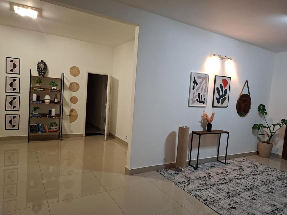 Quarto ExpoMinas garagem sujeita a disponibilidade Bed and Breakfast in Belo Horizonte