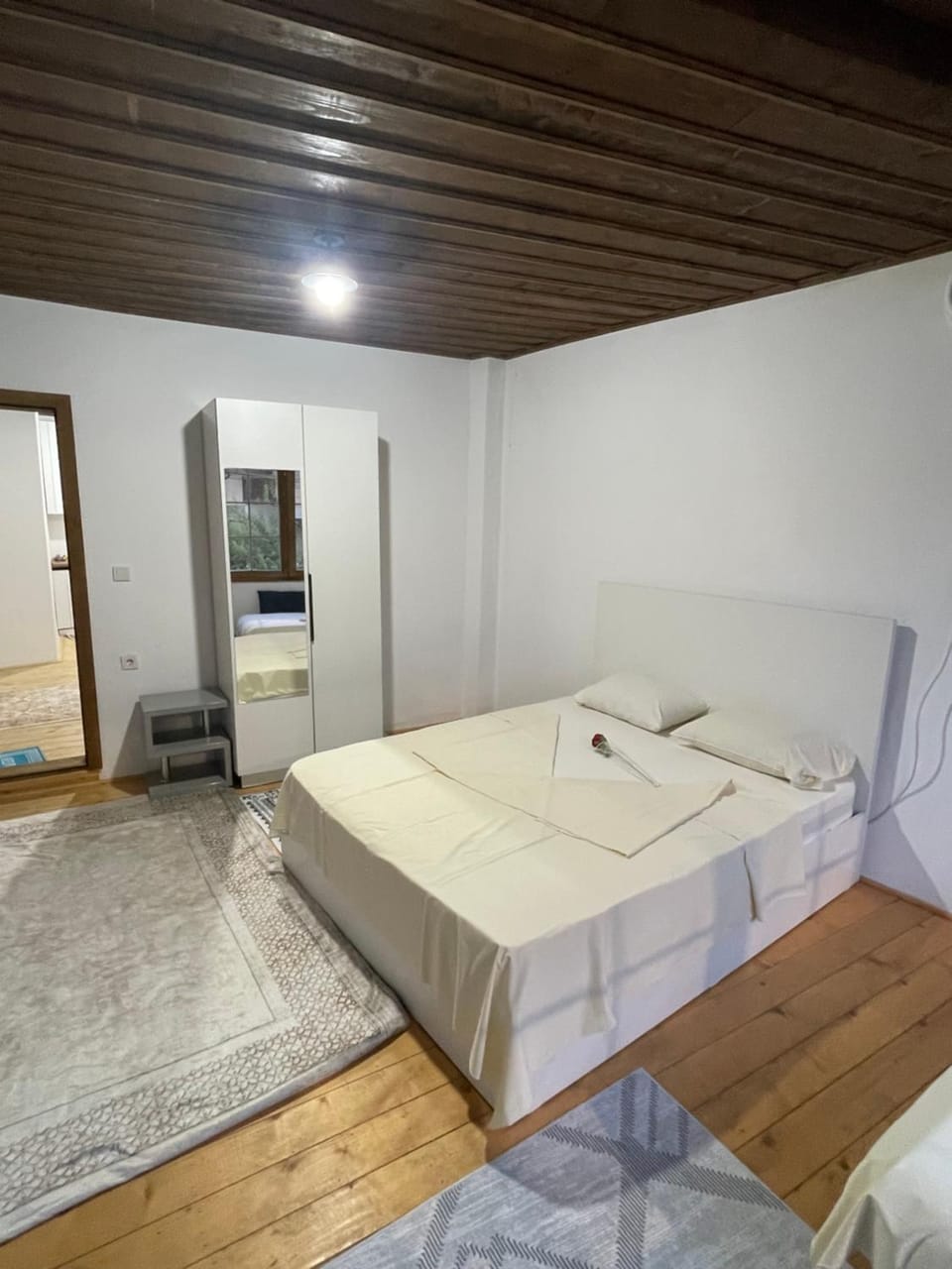 Te Qafa - Shadervan Apartment in Europe