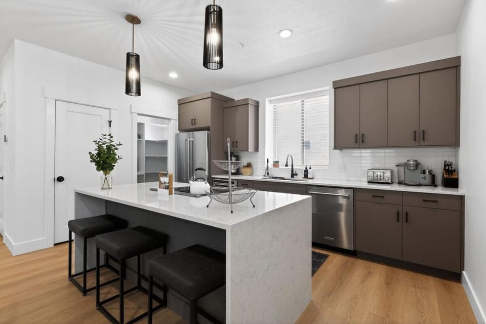 Midtown Heights Townhome - Edge of BSU campus Apartment in Boise