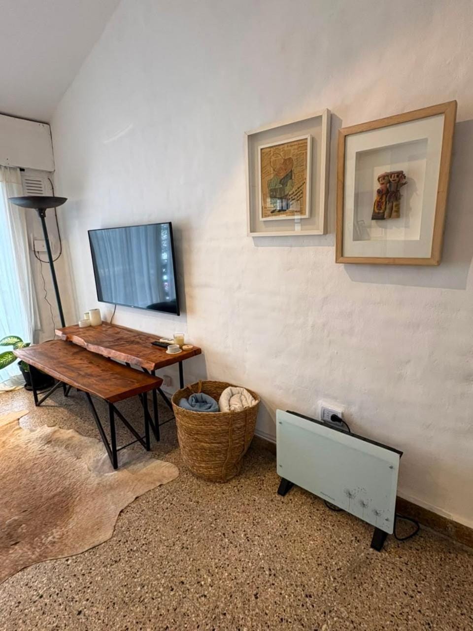 Communal lounge/ TV room, TV and multimedia