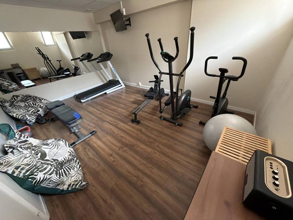 Studio cabine hyper-centre avec balcon - 4 pers. - FR-1-234-360 Cabin in Cauterets