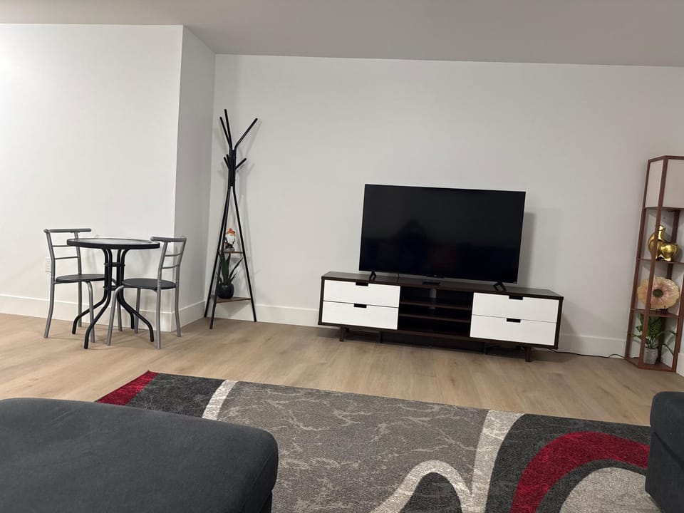 Feels Like Home Apartment in Dieppe