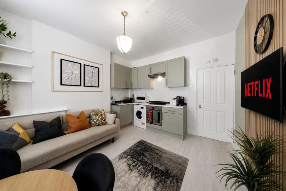Living room, Seating area, stove