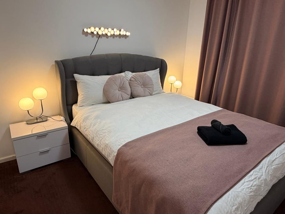 Cosy home with Netflix Alexa House in Bentley