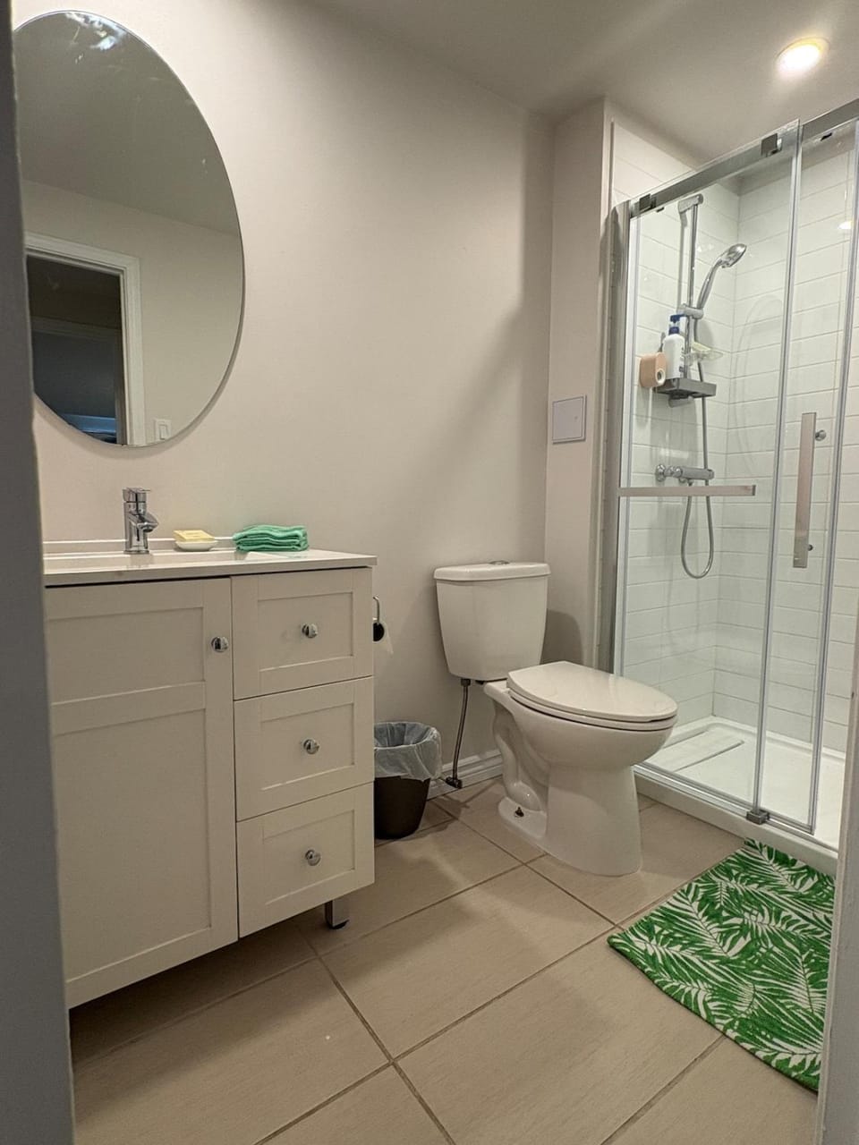 CleaFamily Friendly Suite Apartment in Brossard