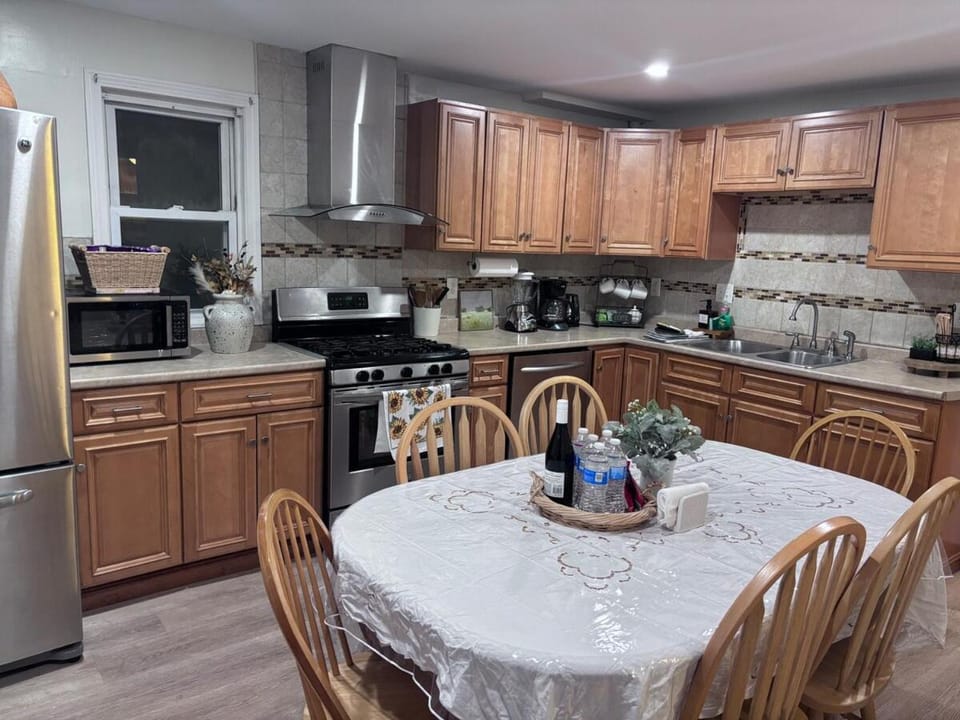 Peaceful and cozy apartment in great location Apartment in Somerville