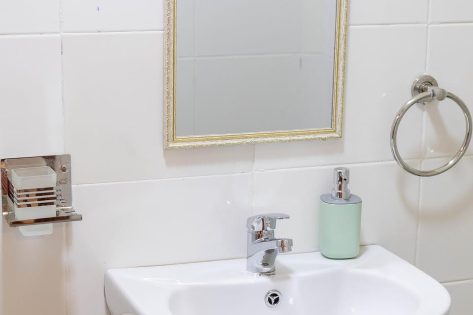 Cozy Studio in CBD with free WI-FI Apartment in Kenya