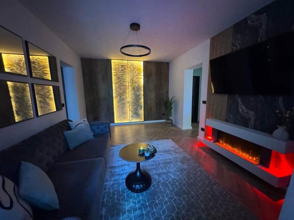 Fully furnished LUXURY apartment in the center Apartment in Craiova