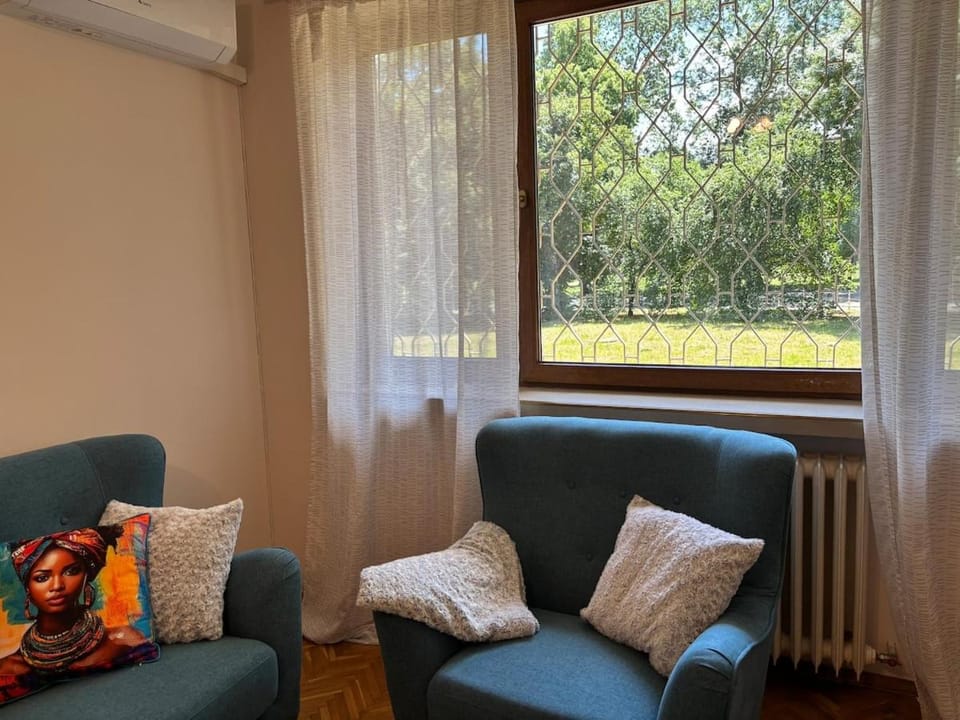 Cozy Park View Apartment next to Zaimov Park Apartment in Sofia