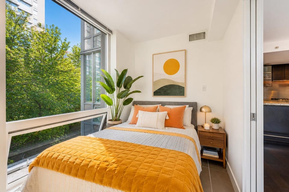 Bed, View (from property/room), Balcony/Terrace, Living room, Photo of the whole room, Seating area, Bedroom