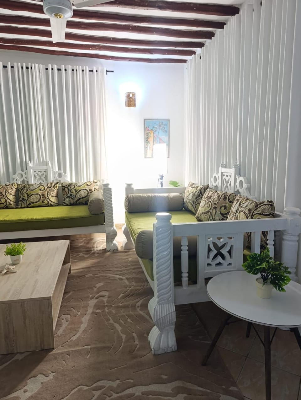 Living room, Decorative detail, Seating area