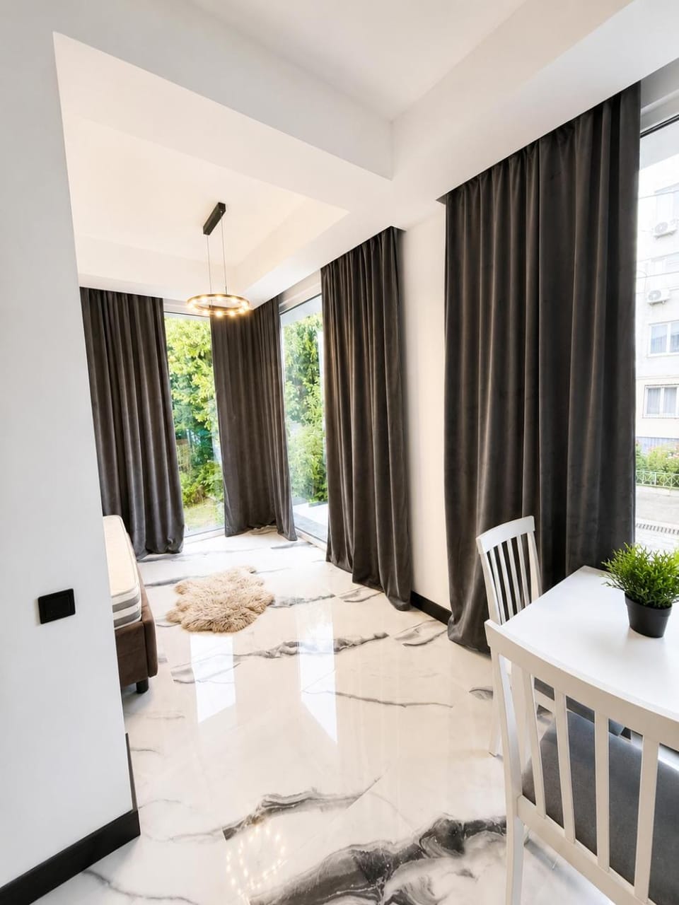 Modern Apartment in Private House with Panoramic Windows Apartment in Chișinău