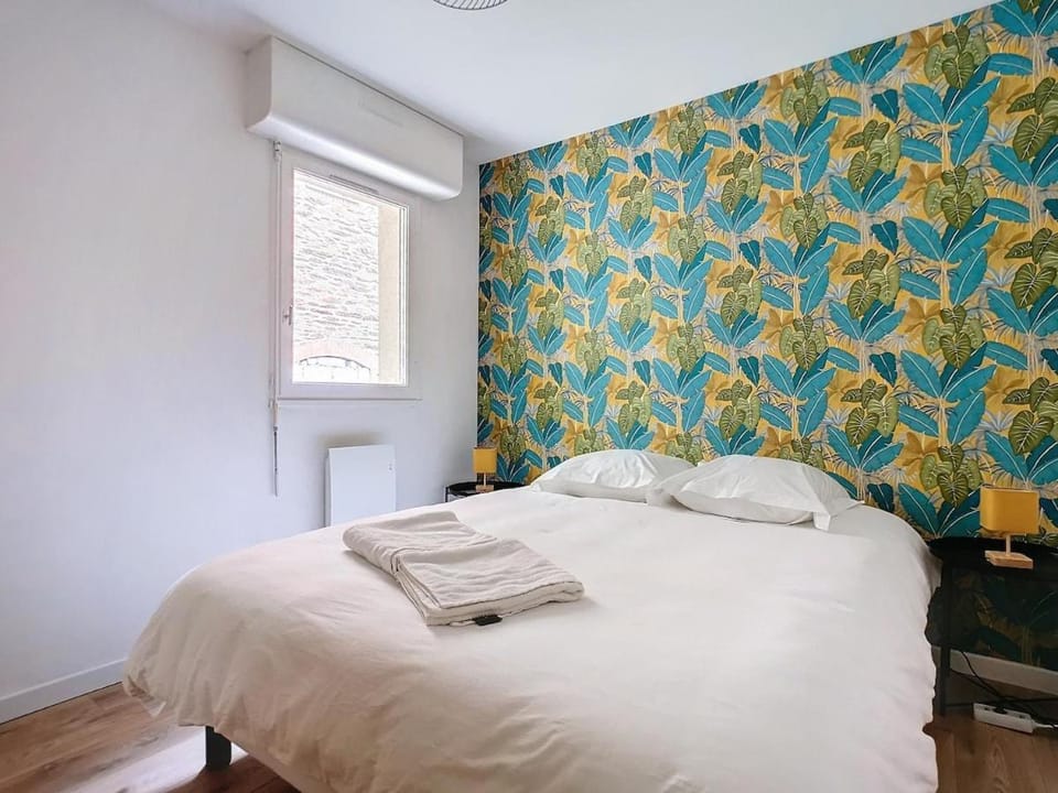 Urban Malo - Place Ste Anne, Convention Center Apartment in Rennes