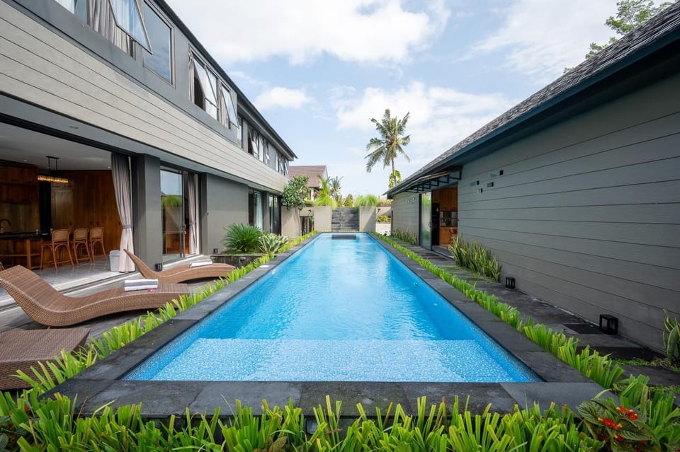 Property building, Swimming pool
