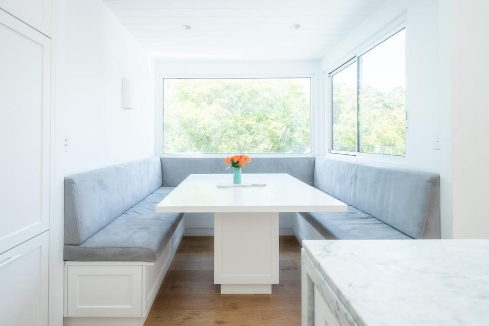 Seating area, Dining area