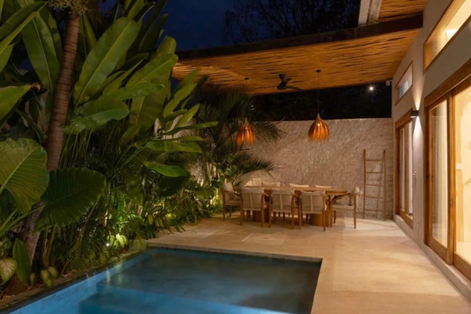 Property building, Swimming pool