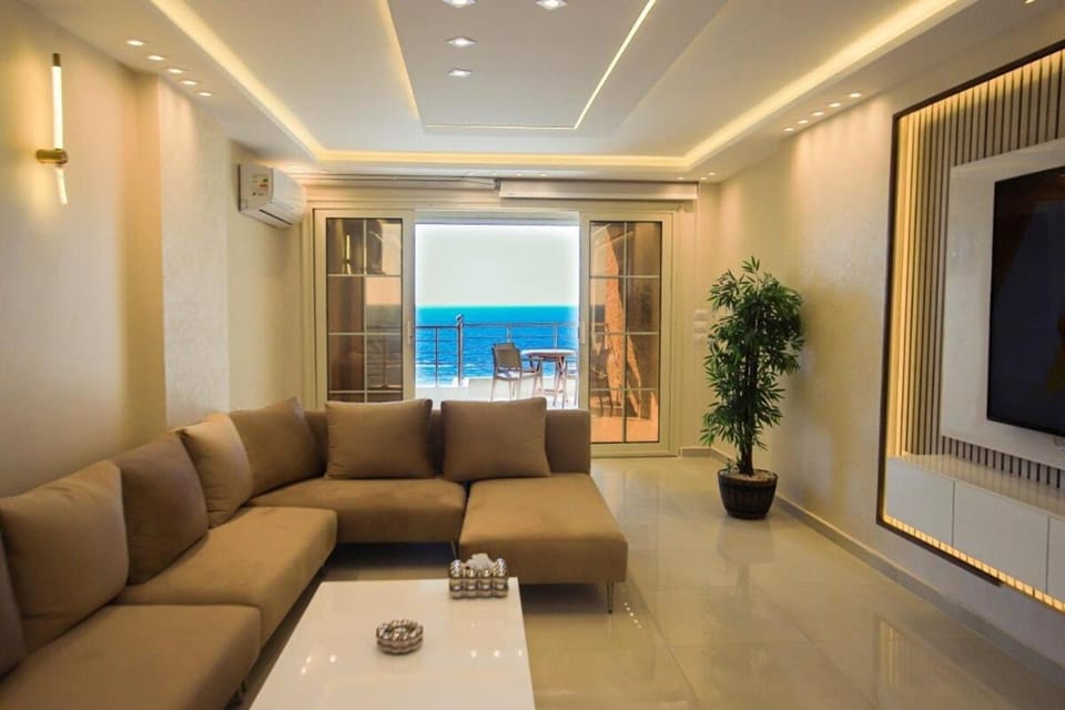 Spacious Seafront Residence Apartment in Alexandria