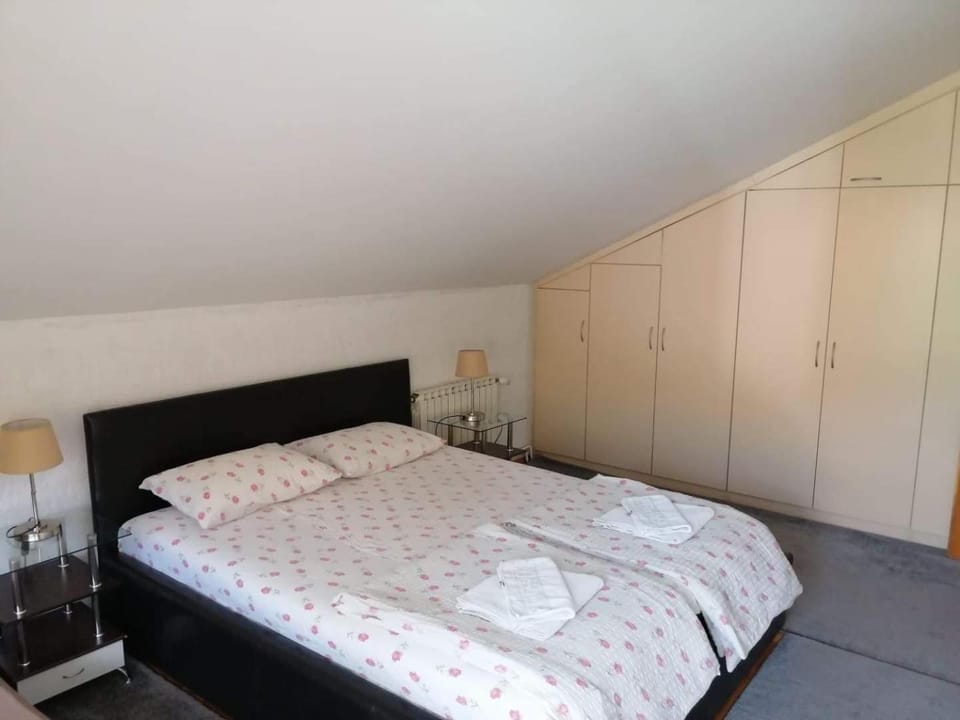 Bed, Bedroom, wardrobe