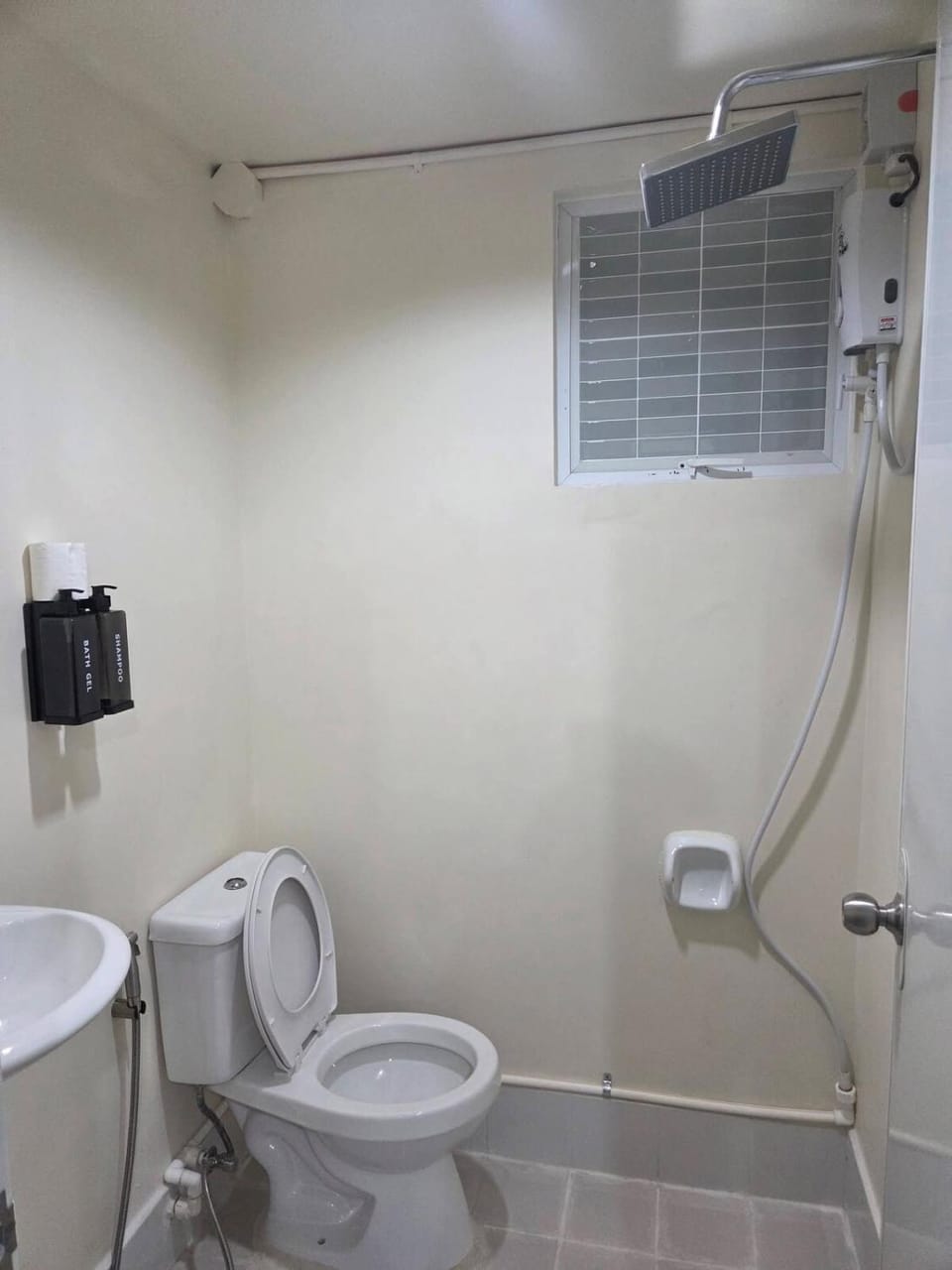 Gee's Barkadahan Apartment in Dumaguete