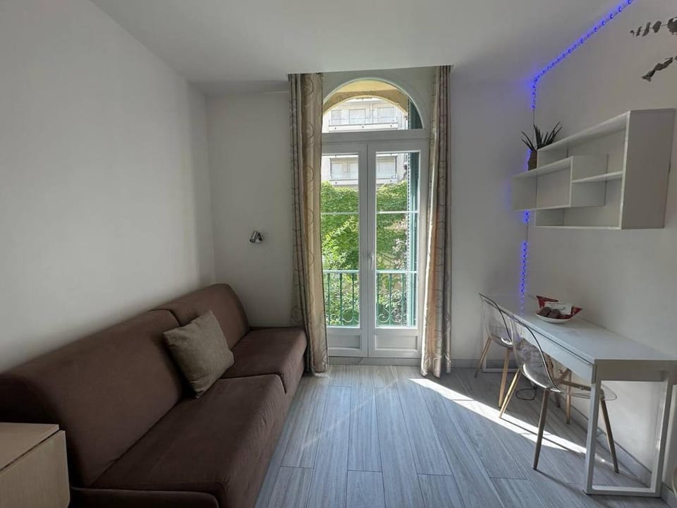 Blue Horizon 6 Air conditioning 4 minutes beach Apartment in Nice