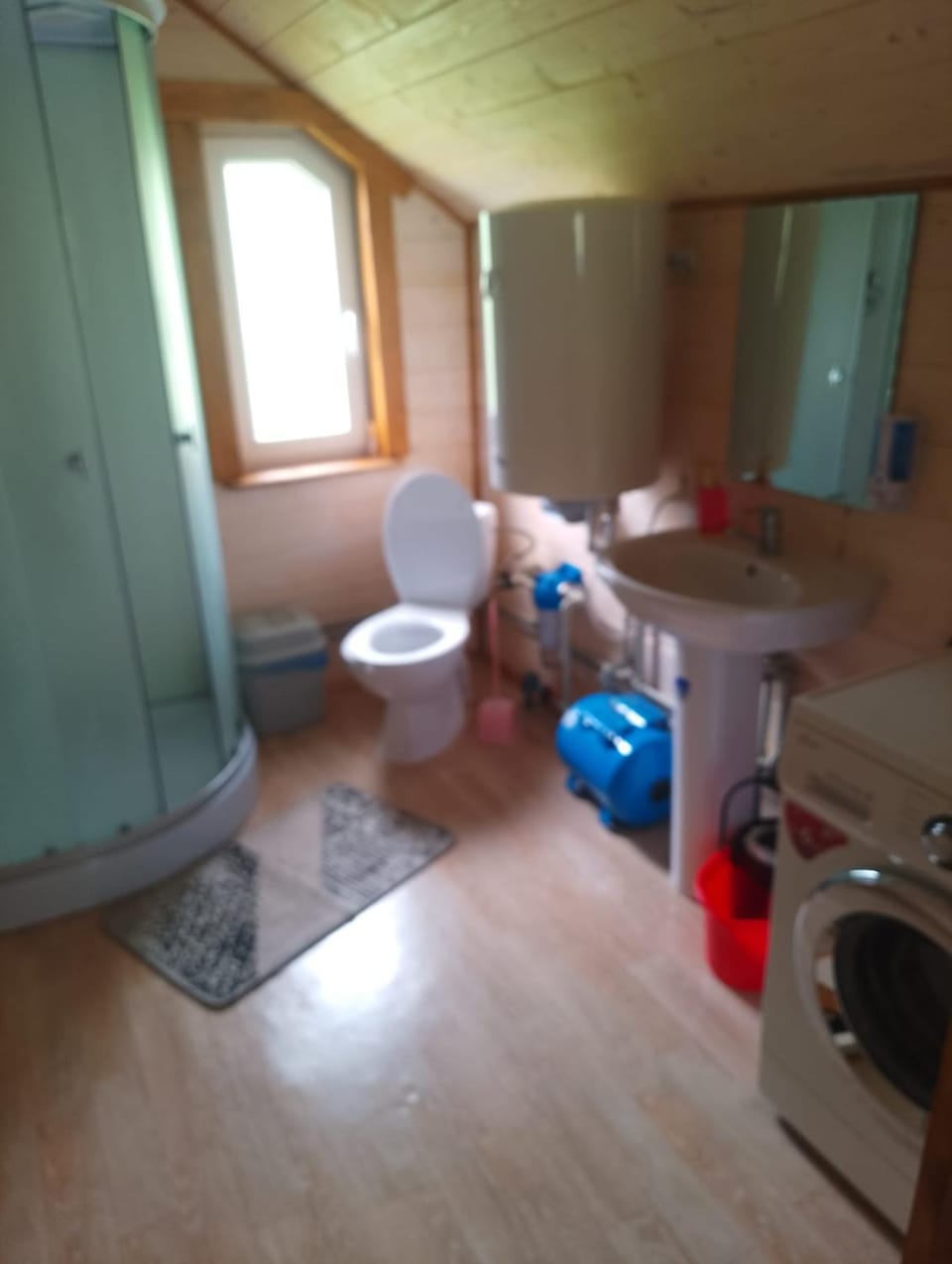 Toilet, towels
