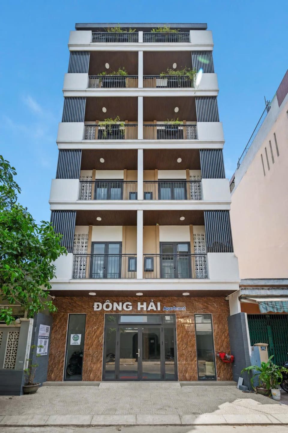 Property building, Day