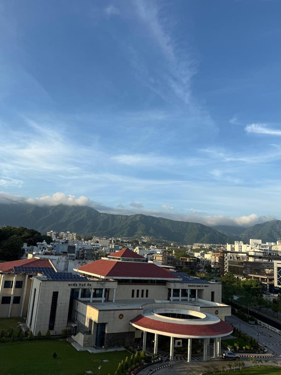 Skystay Apartment in Dehradun