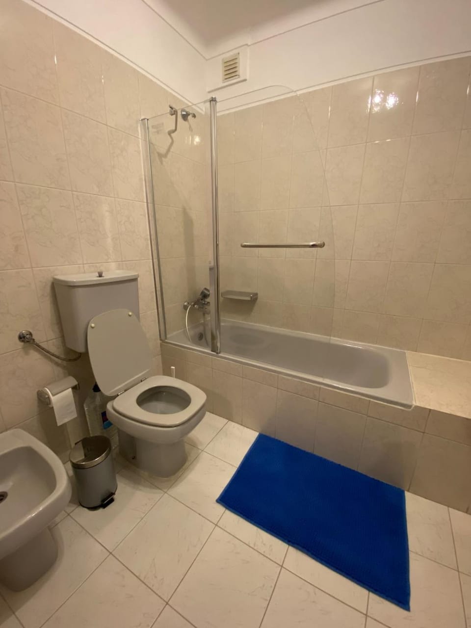 Shower, Toilet, Bathroom, Bath