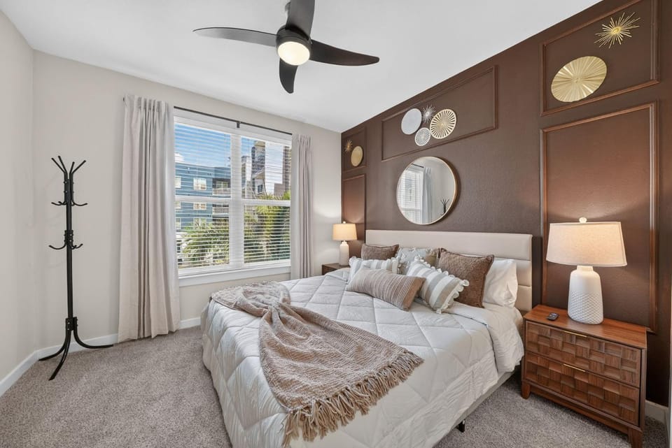 Modern 2BR w Pool Pet-Friendly Unit #24 Apartment in Tampa