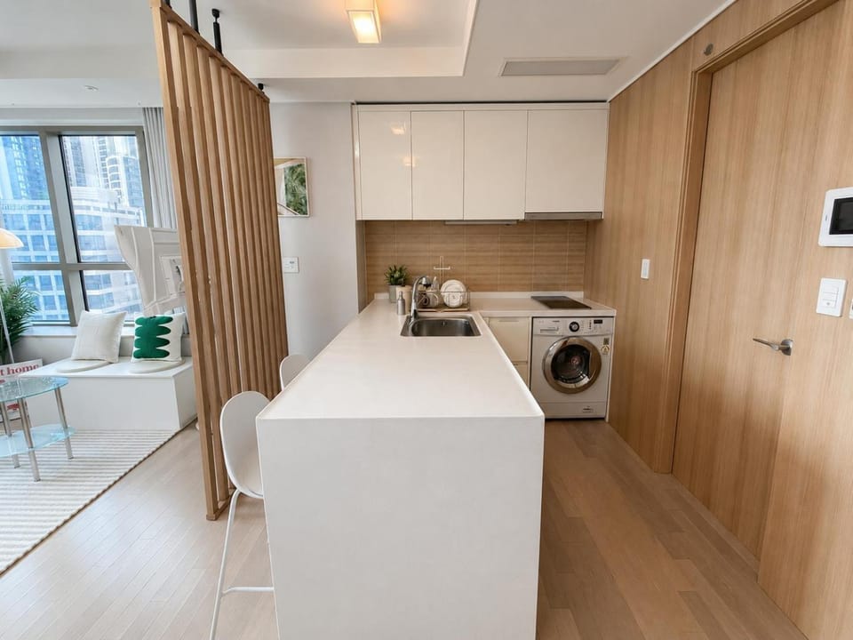 Kitchen or kitchenette