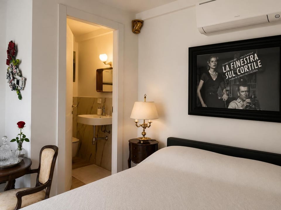 Bathroom, Photo of the whole room, Bedroom