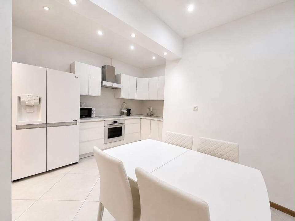 Kitchen or kitchenette, Living room, Seating area, Dining area, dishwasher, minibar, oven, pet friendly, stove, toaster