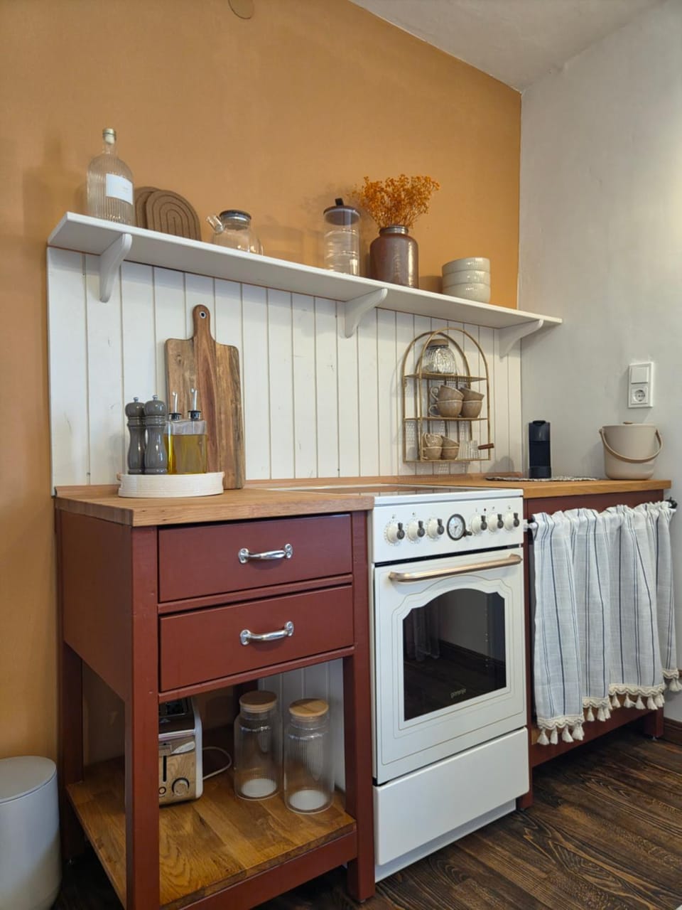 Coffee/tea facilities, Kitchen or kitchenette, pet friendly, stove, toaster
