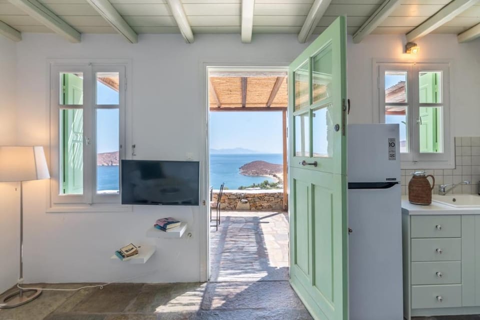 TV and multimedia, Kitchen or kitchenette