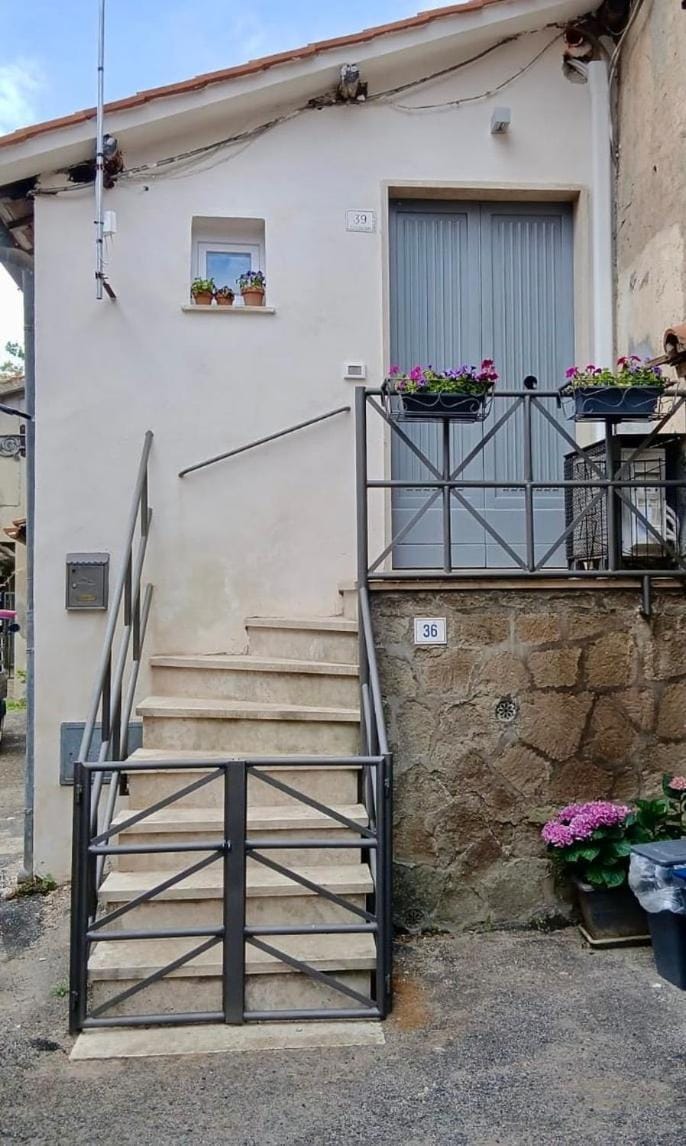 SH Suite OLMO AC e Wi-Fi Apartment in Lazio