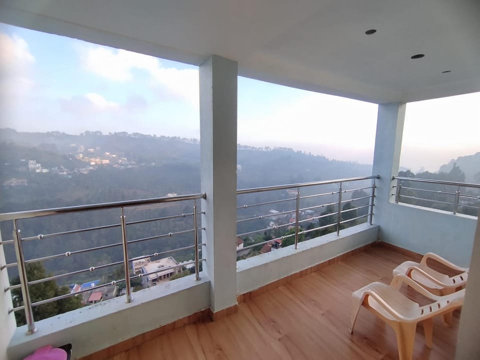 Hotel Hill Edge Bed and Breakfast in Kodaikanal