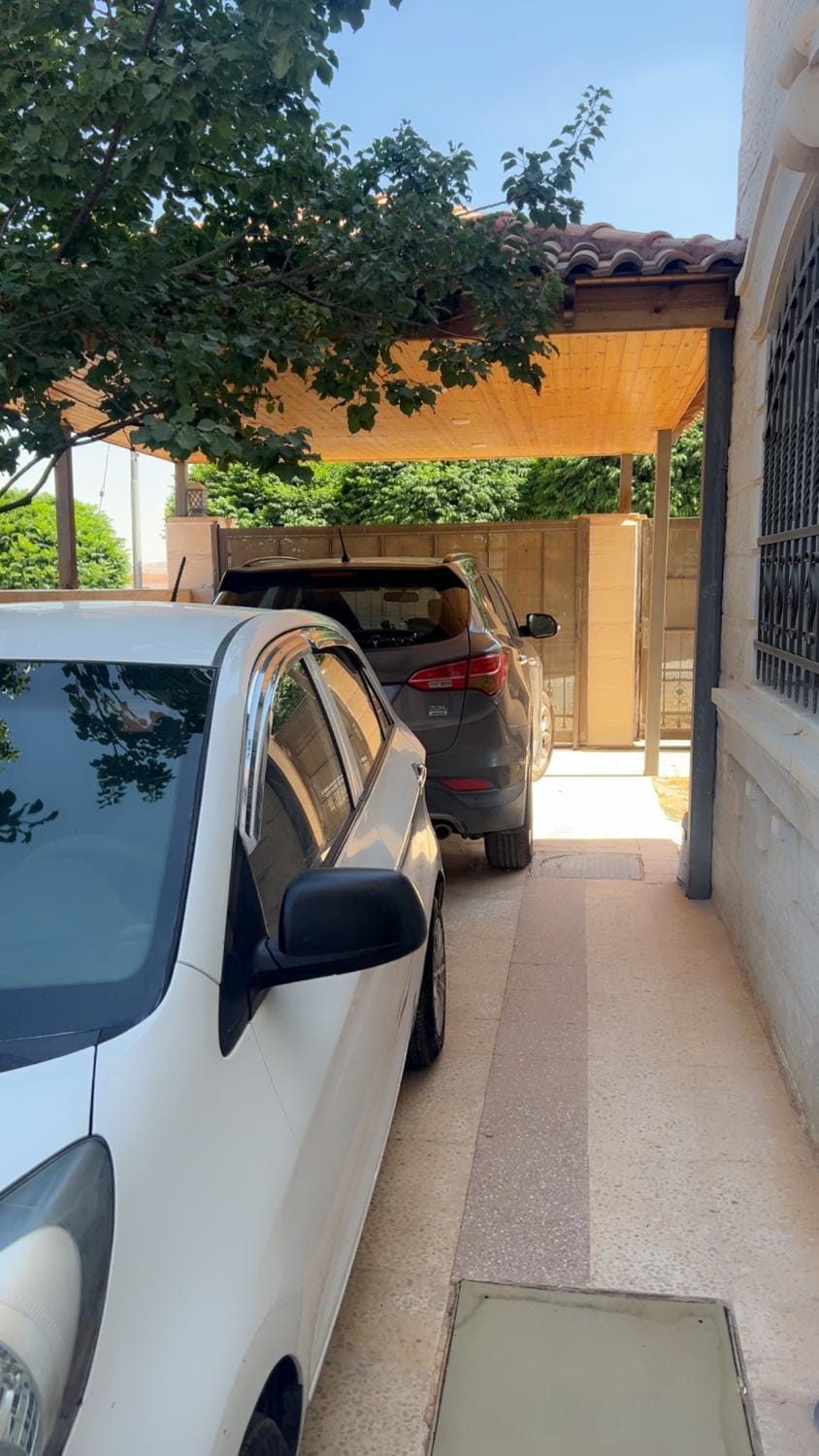 Day, Parking