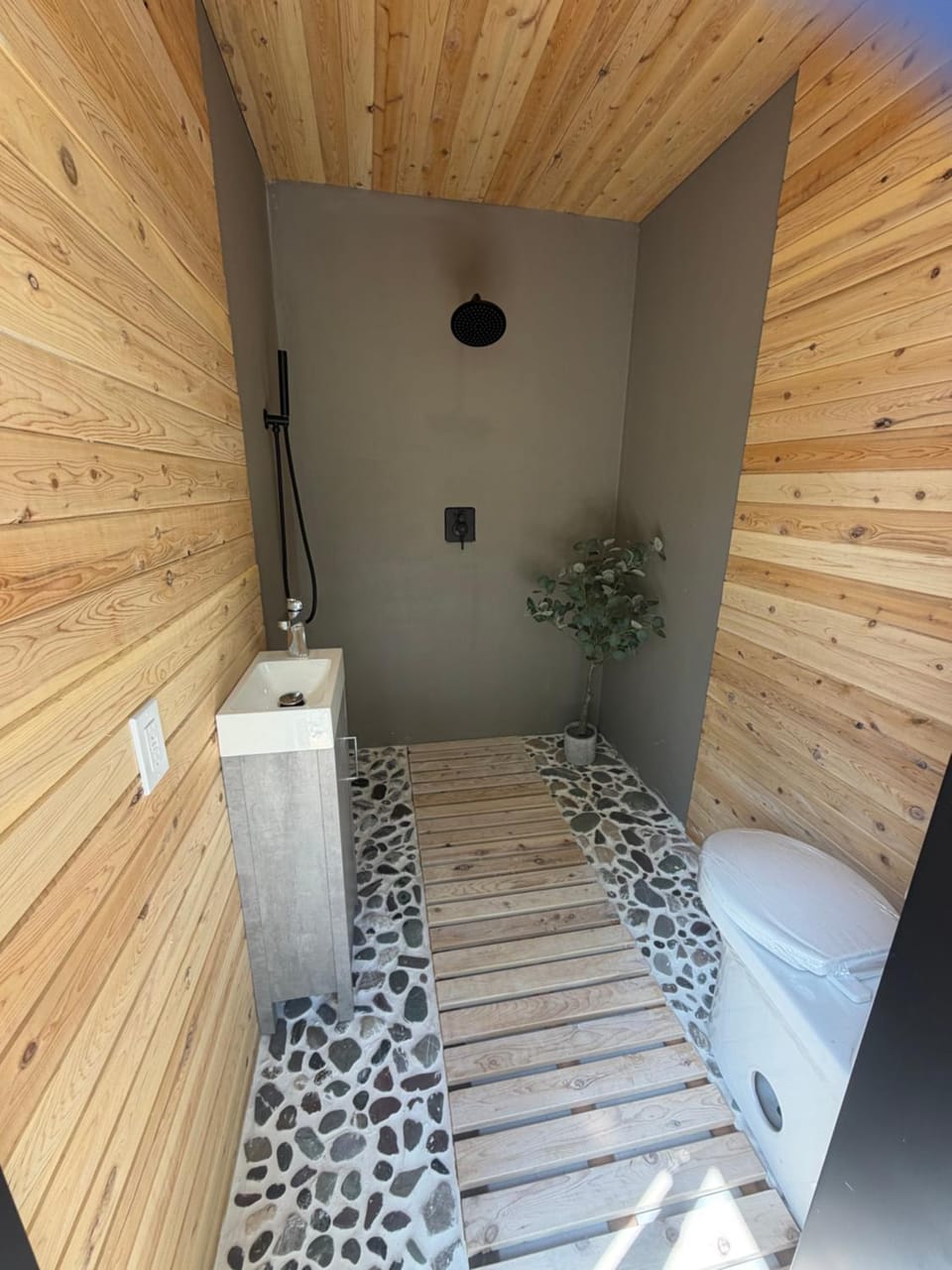 Mytik Shack Sucré Luxury tent in Quebec