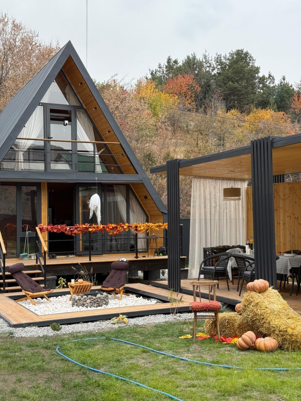 А-фрейм Дом Sky Triangle Bed and Breakfast in Almaty Region, Kazakhstan