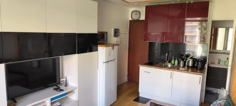 Confortable studio, Paris, proche Père Lachaise Apartment in Paris