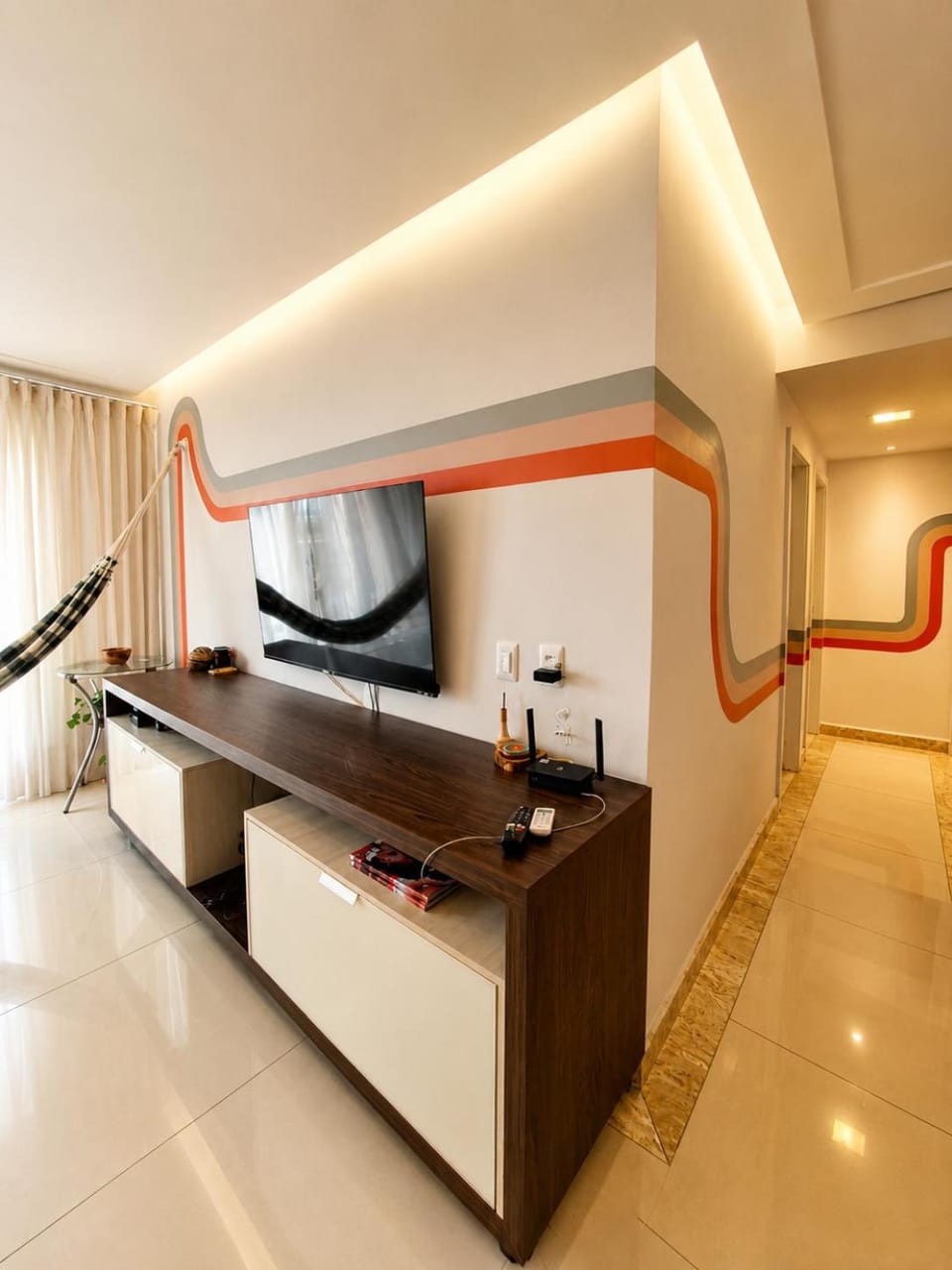 TV and multimedia, Living room, Evening entertainment