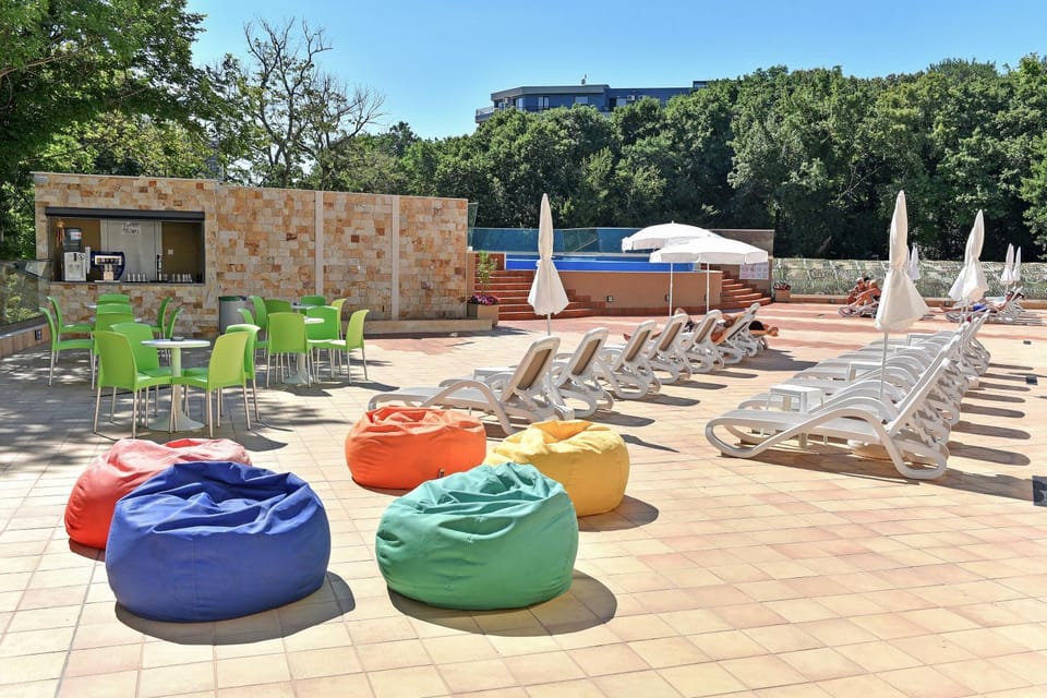 Patio, Swimming pool