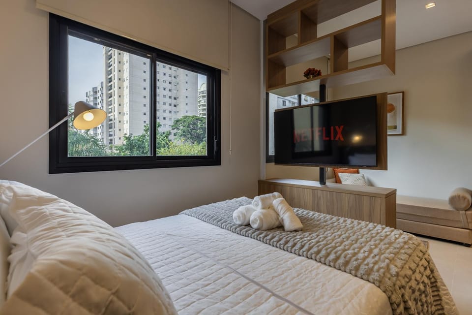 Bed, TV and multimedia, Photo of the whole room, Evening entertainment, Bedroom