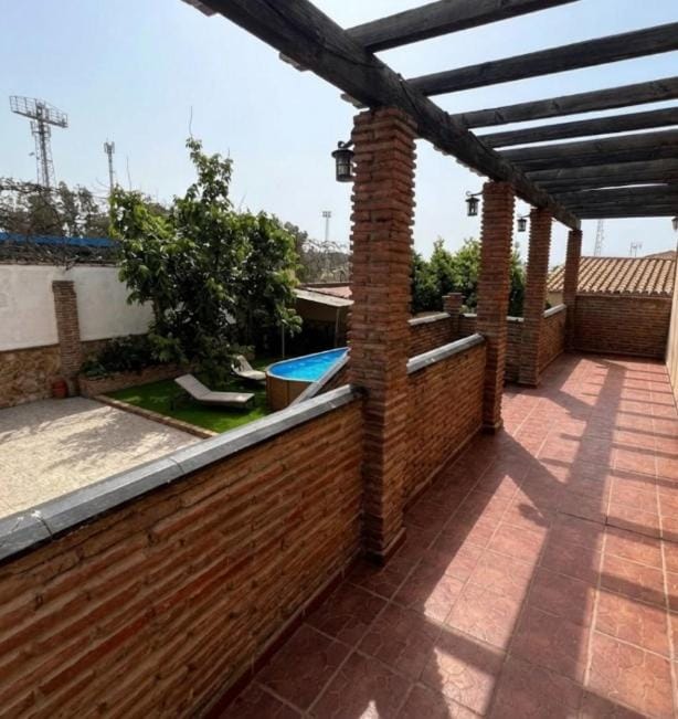 Lounge or bar, Pool view