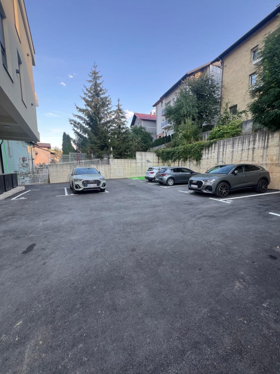 Altum Apartments Sarajevo-Free Private Parking Apartment in Sarajevo