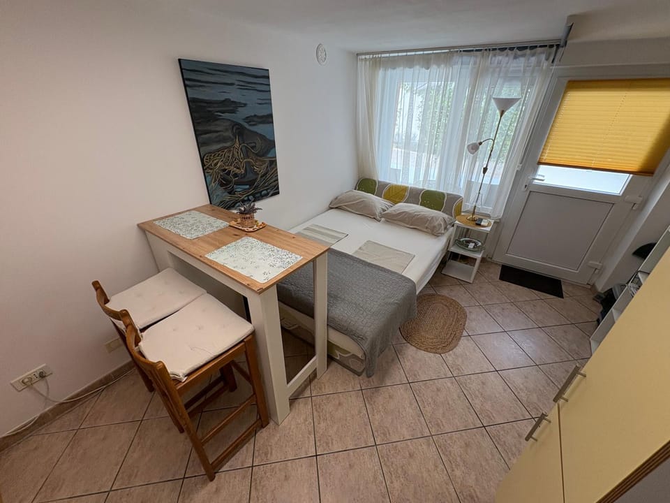 Dining area, Bedroom